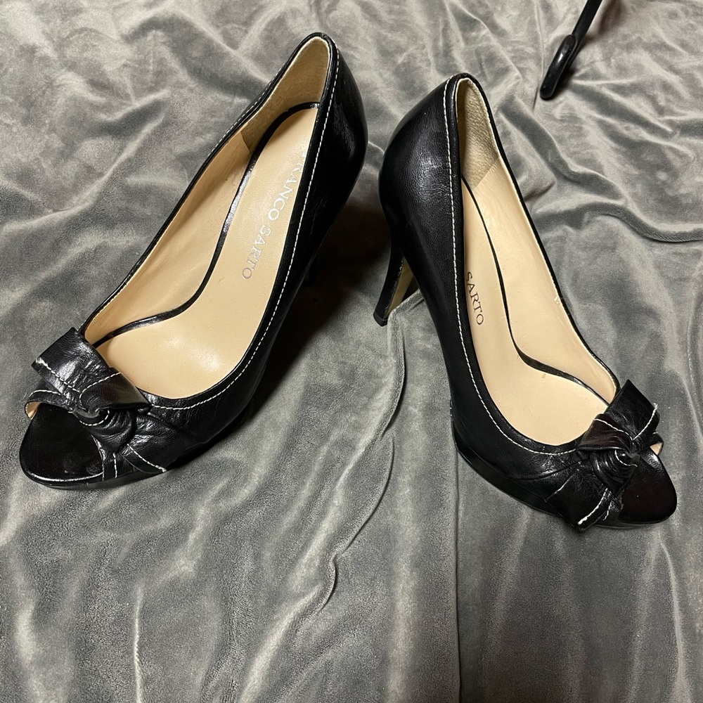 Franco Sarto black leather heel w/ Bow